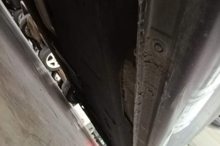 Used Hongqi H5 2020 1.8T Automatic ZhiLian QiYun Edition Chassis Rear Right