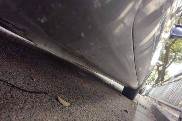Used Hongqi H5 2020 1.8T Automatic ZhiLian QiYun Edition Chassis Rear Right