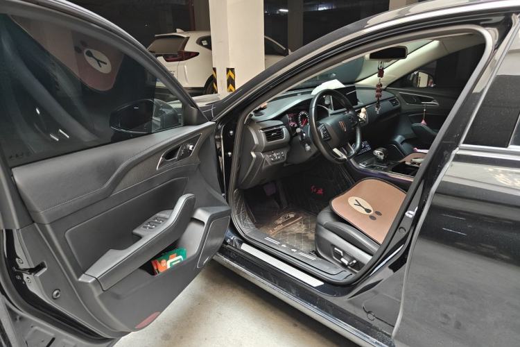 Used Hongqi H5 2020 1.8T Automatic Smart Connect Flagship Edition Driver Seat