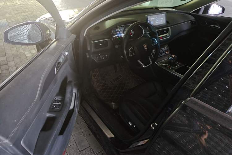 Used Hongqi H5 2020 1.8T Automatic ZhiLian QiYun Edition Driver Seat