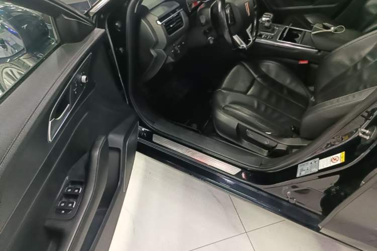 Used Hongqi H5 2020 1.5T DCT Flagship Edition Driver Seat