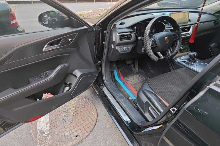 Used Hongqi H5 2020 1.8T Automatic ZhiLian QiYun Edition Driver Seat