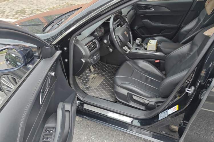Used Hongqi H5 2020 1.5T DCT Flagship Edition Driver Seat
