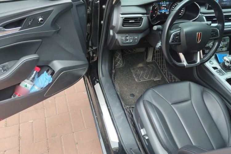 Used Hongqi H5 2020 1.8T Automatic ZhiLian QiYun Edition Driver Seat