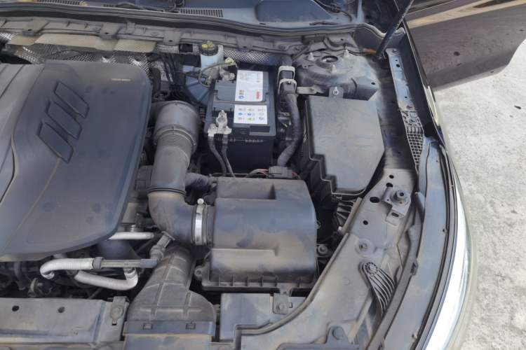 Used Hongqi H5 2020 1.5T DCT Flagship Edition Engine Bay Left