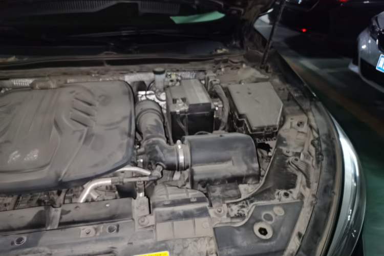 Used Hongqi H5 2020 1.5T DCT Flagship Edition Engine Bay Left