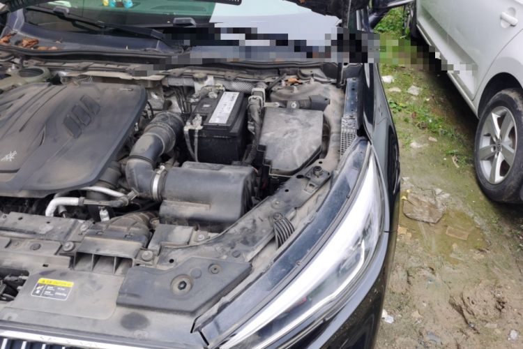 Used Hongqi H5 2020 1.5T DCT Flagship Edition Engine Bay Left