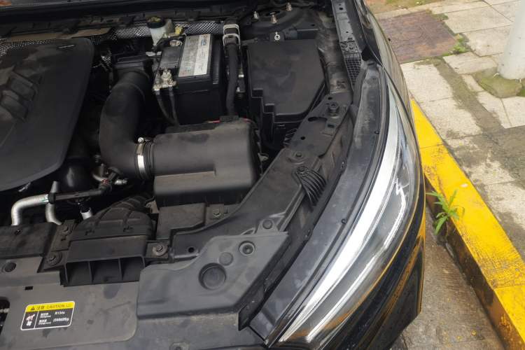 Used Hongqi H5 2020 1.8T Automatic Smart Connect Flagship Edition Engine Bay Left
