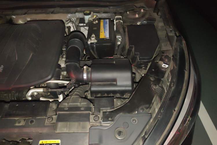 Used Hongqi H5 2020 1.5T DCT Flagship Edition Engine Bay Left