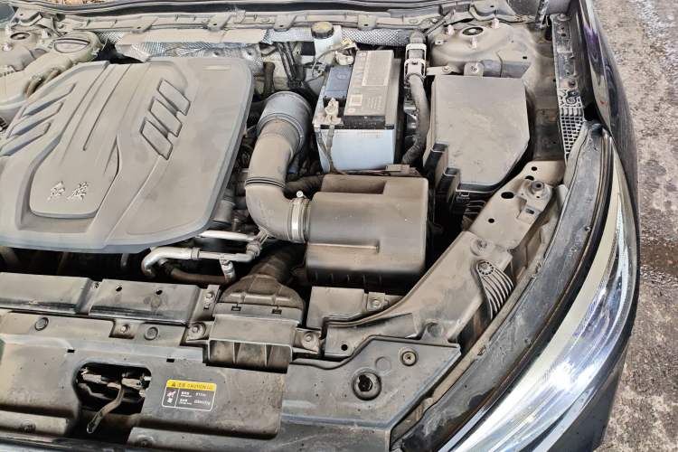 Used Hongqi H5 2020 1.5T DCT Flagship Edition Engine Bay Left