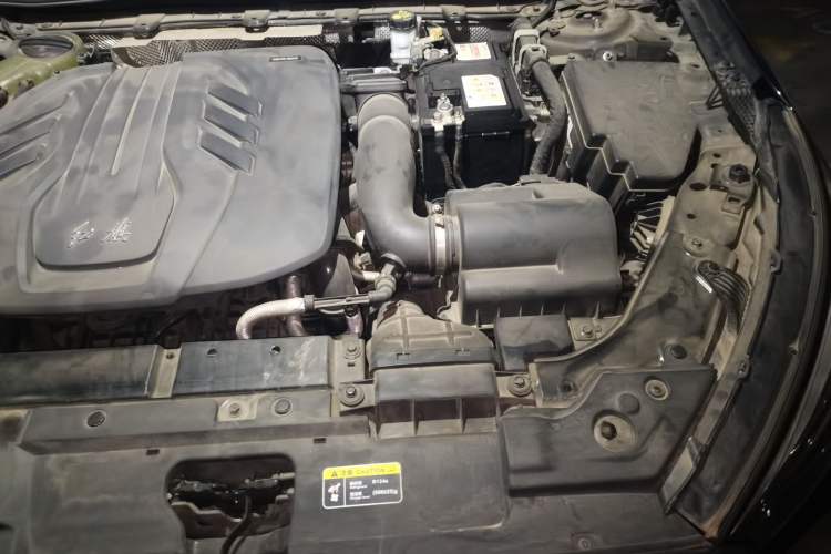 Used Hongqi H5 2020 1.8T Automatic ZhiLian QiYun Edition Engine Bay Left