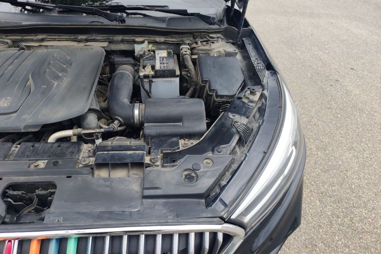 Used Hongqi H5 2020 1.8T Automatic Smart Connect Flagship Edition Engine Bay Left