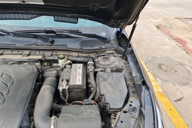 Used Hongqi H5 2020 1.8T Automatic Smart Connect Flagship Edition Engine Bay Left