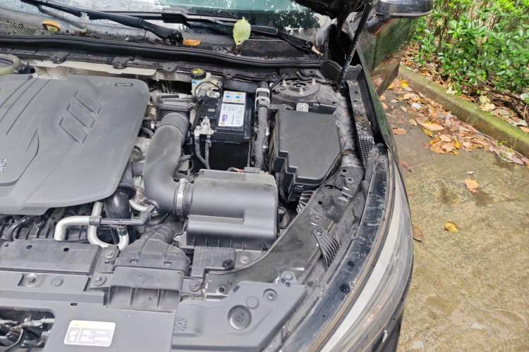 Used Hongqi H5 2020 1.8T Automatic Smart Connect Flagship Edition Engine Bay Left