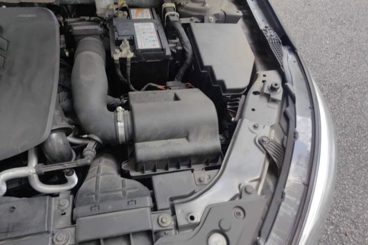 Used Hongqi H5 2020 1.8T Automatic ZhiLian QiYun Edition Engine Bay Left