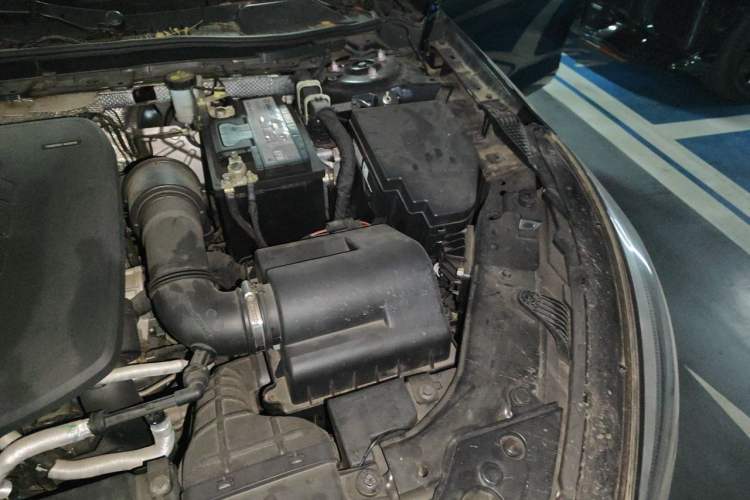 Used Hongqi H5 2020 1.5T DCT Flagship Edition Engine Bay Left