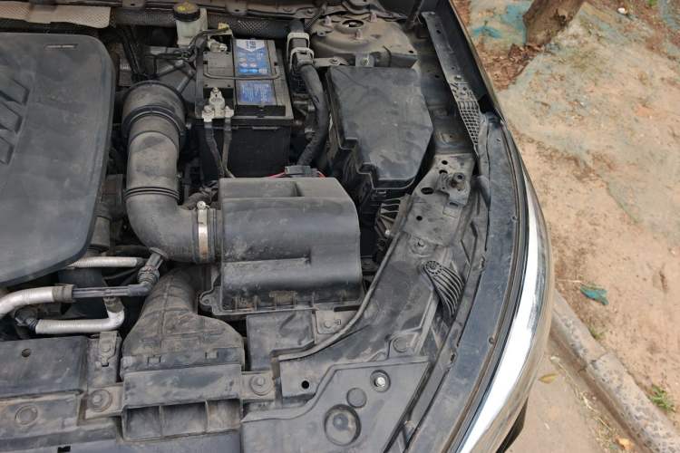 Used Hongqi H5 2020 1.5T DCT Flagship Edition Engine Bay Left