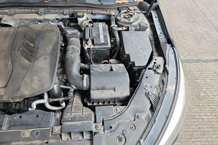 Used Hongqi H5 2020 1.8T Automatic Smart Connect Flagship Edition Engine Bay Left