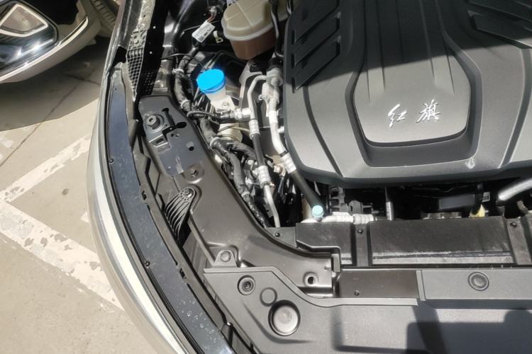Used Hongqi H5 2020 1.5T DCT Flagship Edition Engine Bay Right