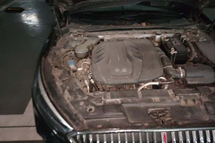 Used Hongqi H5 2020 1.5T DCT Flagship Edition Engine Bay Right