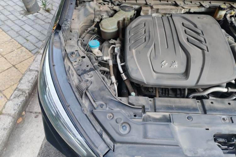 Used Hongqi H5 2020 1.5T DCT Flagship Edition Engine Bay Right