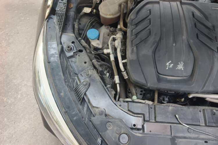 Used Hongqi H5 2020 1.5T DCT Flagship Edition Engine Bay Right