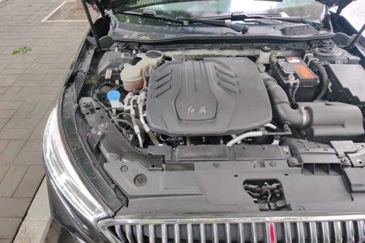 Used Hongqi H5 2020 1.5T DCT Flagship Edition Engine Bay Right