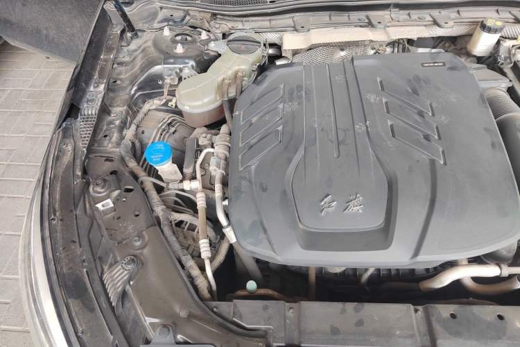 Used Hongqi H5 2020 1.8T Automatic Smart Connect Flagship Edition Engine Bay Right