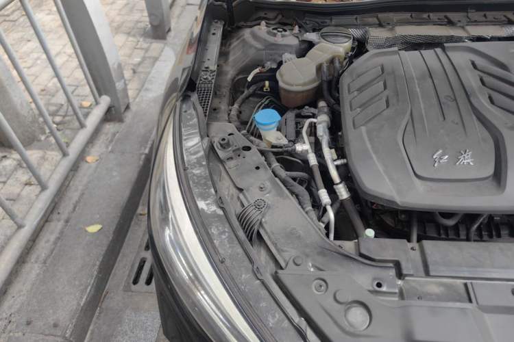 Used Hongqi H5 2020 1.8T Automatic ZhiLian QiYun Edition Engine Bay Right