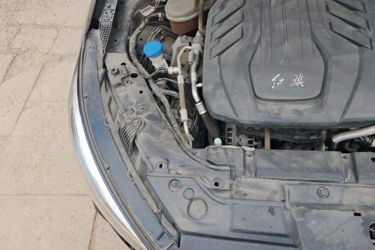 Used Hongqi H5 2020 1.5T DCT Flagship Edition Engine Bay Right