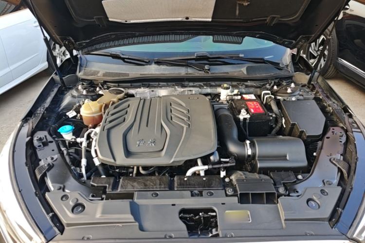 Used Hongqi H5 2020 1.8T Automatic Smart Connect Flagship Edition Engine Bay