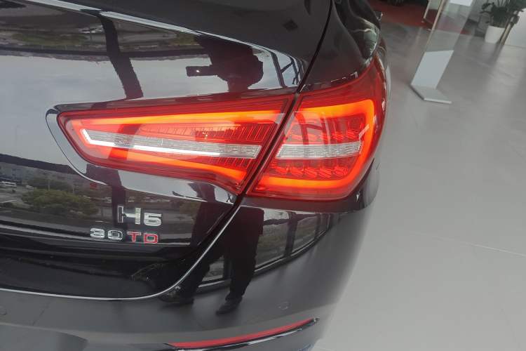 Used Hongqi H5 2020 1.5T DCT Flagship Edition Exterior 3