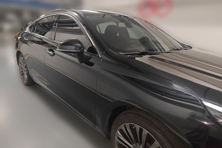 Used Hongqi H5 2020 1.5T DCT Flagship Edition Front Right 45 Deg