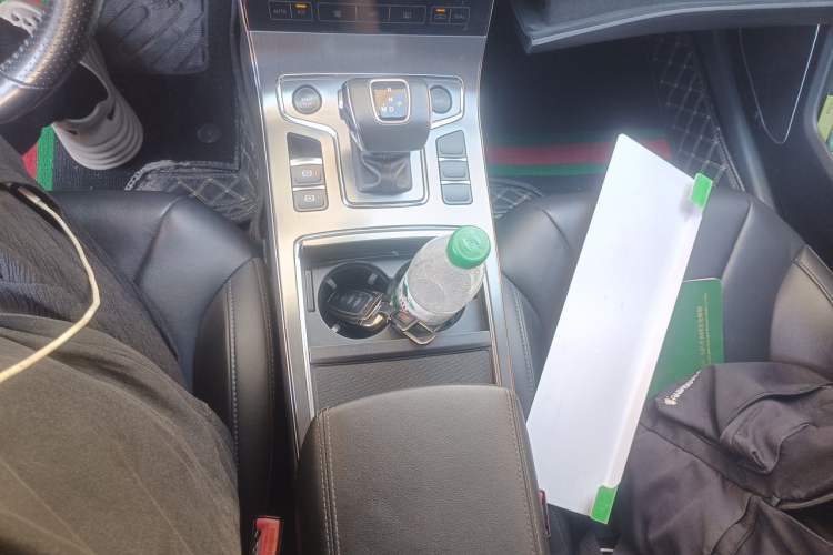 Used Hongqi H5 2020 1.5T DCT Flagship Edition Gear Lever