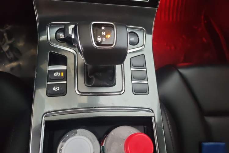 Used Hongqi H5 2020 1.5T DCT Flagship Edition Gear Lever