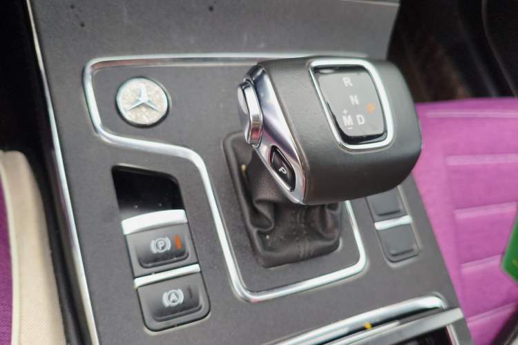 Used Hongqi H5 2020 1.5T DCT Flagship Edition Gear Lever