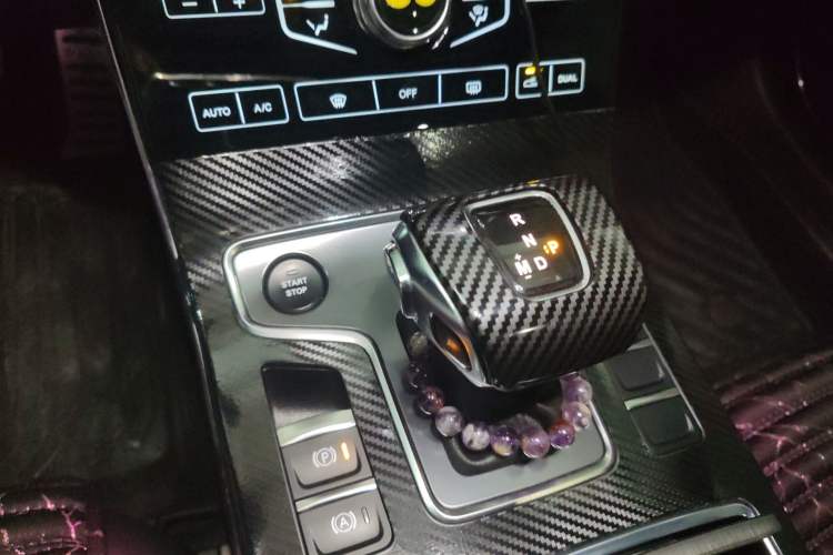 Used Hongqi H5 2020 1.8T Automatic ZhiLian QiYun Edition Gear Lever