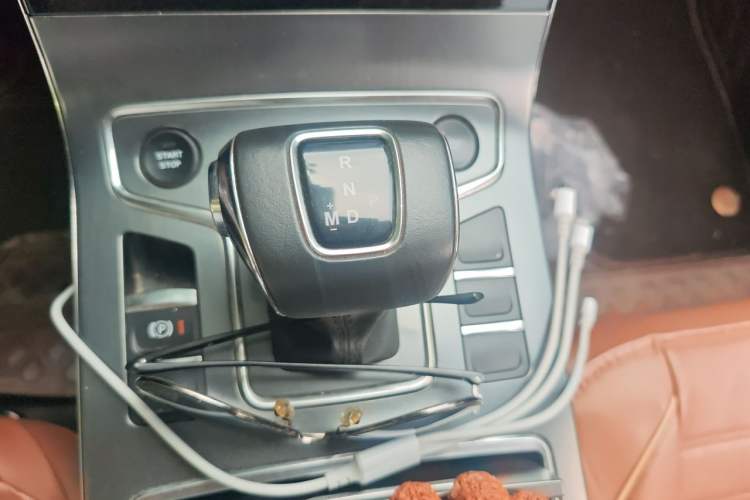 Used Hongqi H5 2020 1.5T DCT Flagship Edition Gear Lever