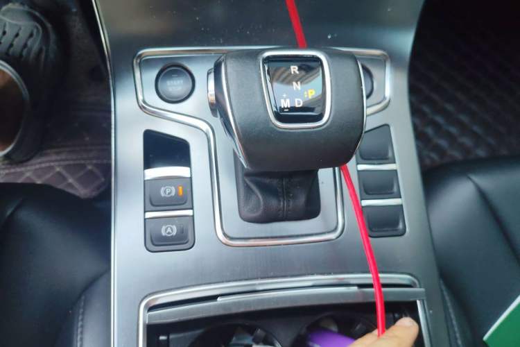 Used Hongqi H5 2020 1.5T DCT Flagship Edition Gear Lever