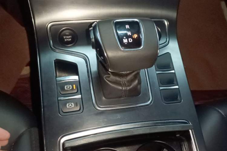 Used Hongqi H5 2020 1.5T DCT Flagship Edition Gear Lever