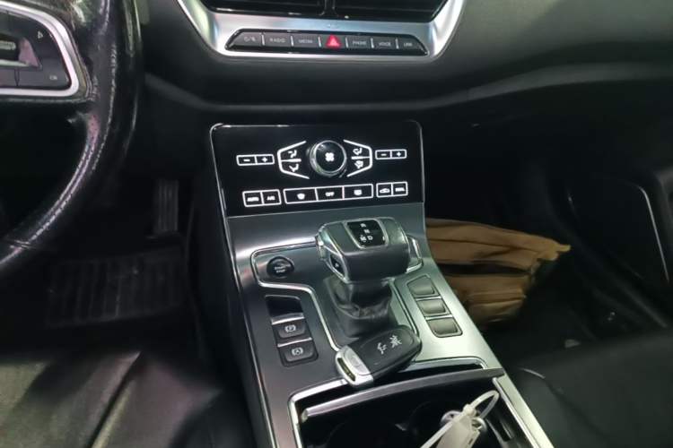Used Hongqi H5 2020 1.5T DCT Flagship Edition Gear Lever