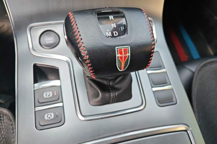Used Hongqi H5 2020 1.8T Automatic ZhiLian QiYun Edition Gear Lever