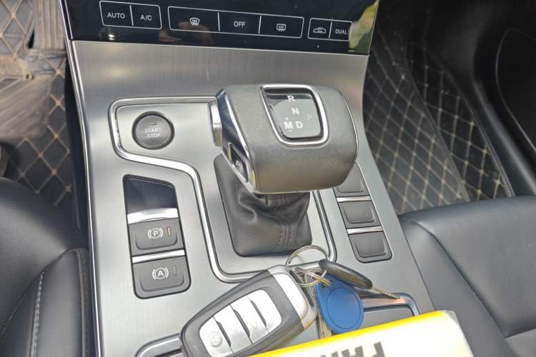 Used Hongqi H5 2020 1.5T DCT Flagship Edition Gear Lever