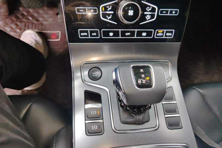 Used Hongqi H5 2020 1.5T DCT Flagship Edition Gear Lever