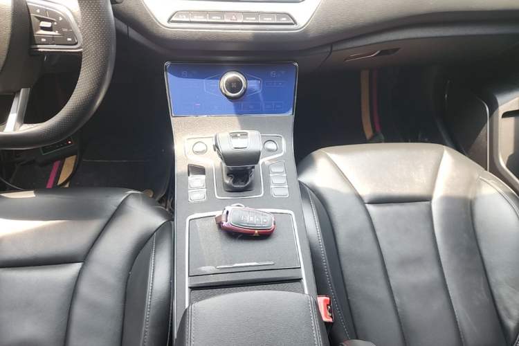 Used Hongqi H5 2020 1.5T DCT Flagship Edition Gear Lever