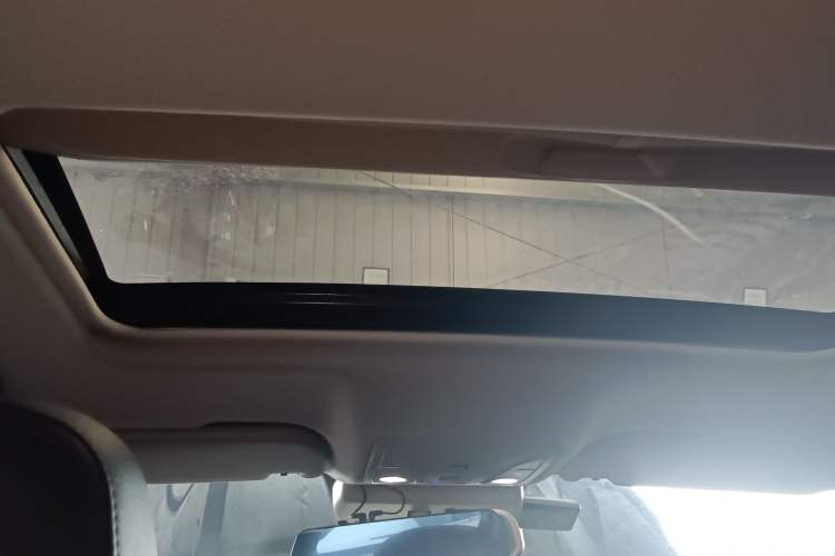 Used Hongqi H5 2020 1.8T Automatic ZhiLian QiYun Edition Headliner