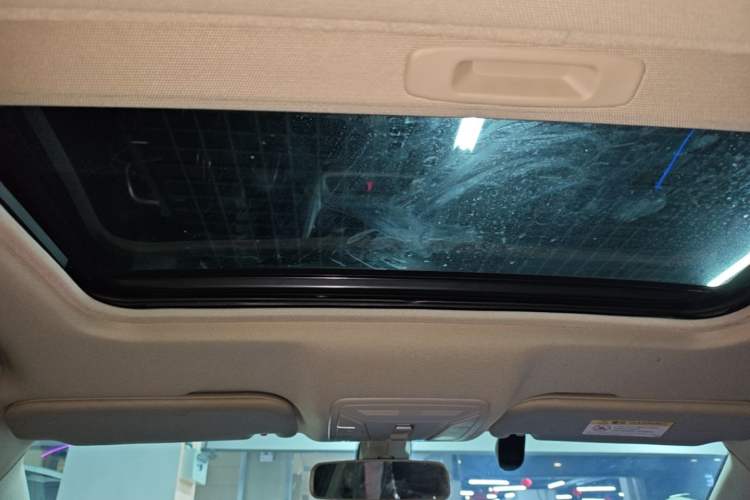 Used Hongqi H5 2020 1.5T DCT Flagship Edition Headliner