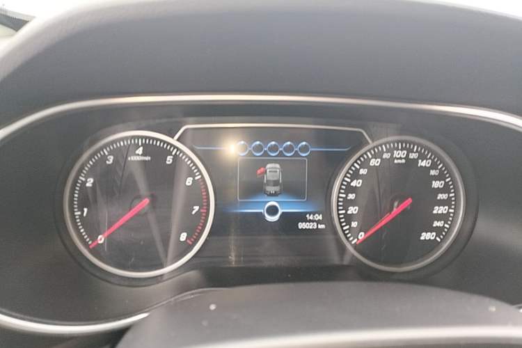 Used Hongqi H5 2020 1.8T Automatic Smart Connect Flagship Edition Instrument Cluster