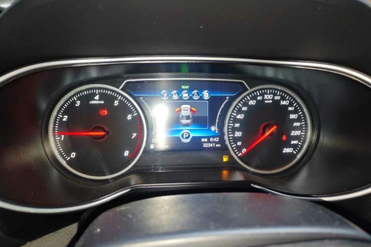 Used Hongqi H5 2020 1.8T Automatic Smart Connect Flagship Edition Instrument Cluster