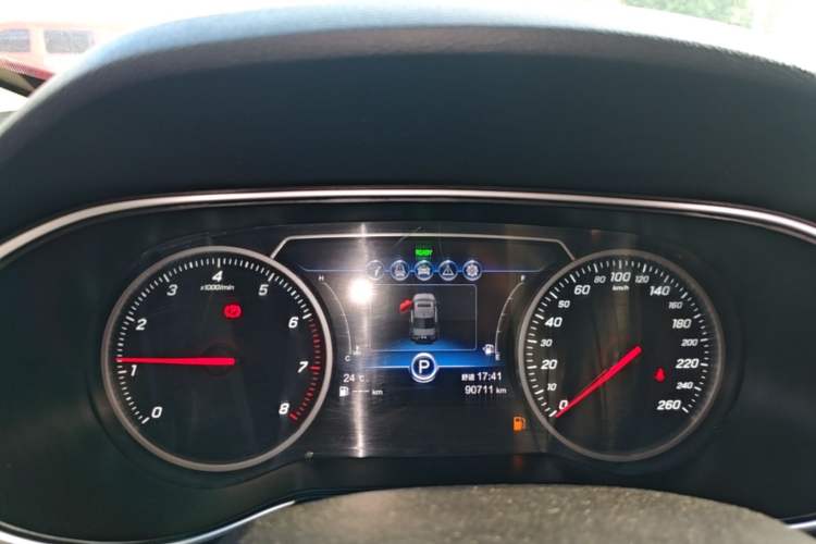Used Hongqi H5 2020 1.8T Automatic Smart Connect Flagship Edition Instrument Cluster